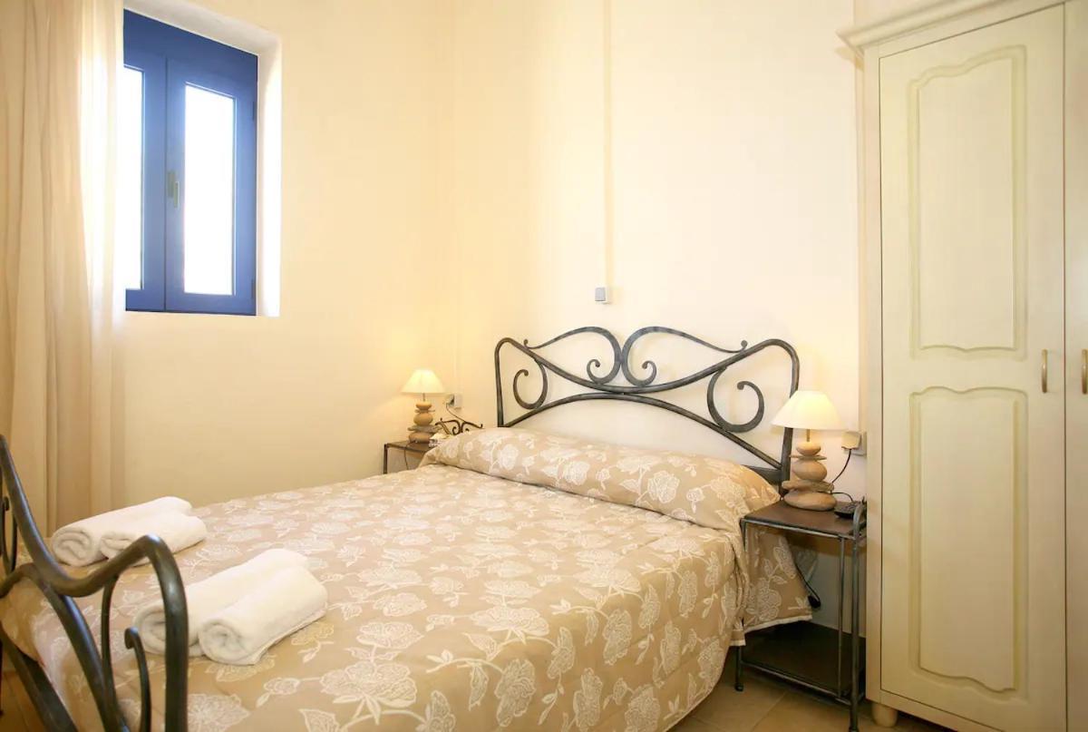 On The Beach Apartments Khóra Sfakíon Екстериор снимка