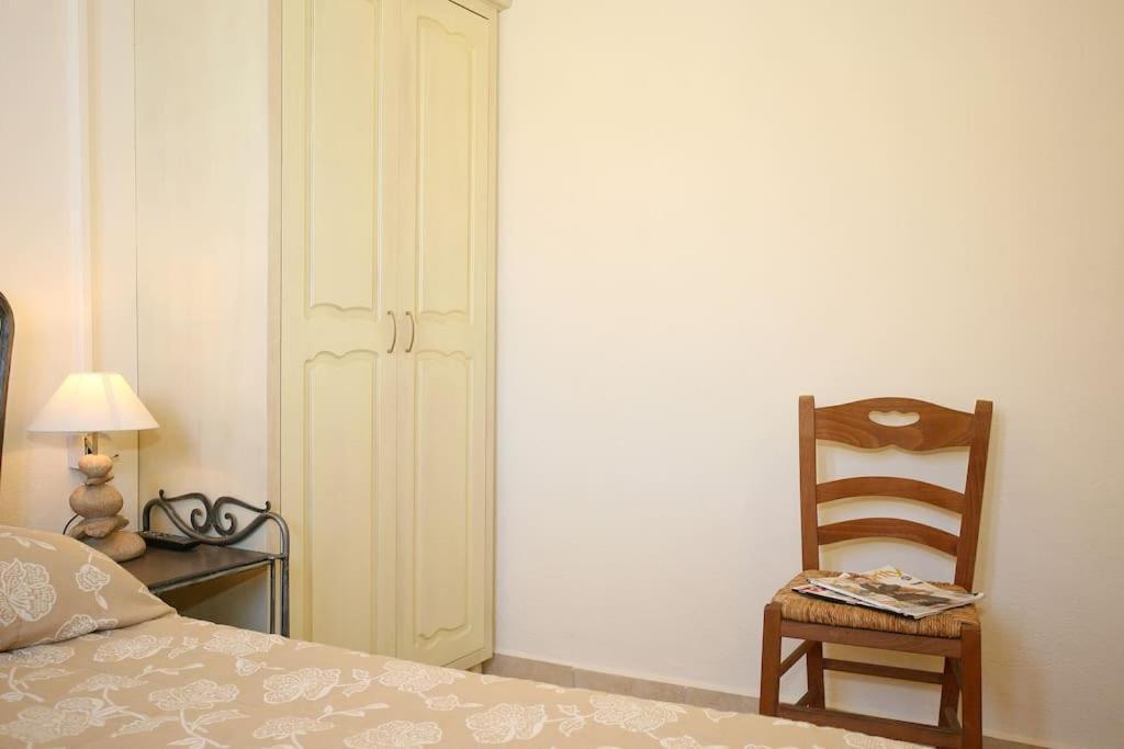 On The Beach Apartments Khóra Sfakíon Екстериор снимка