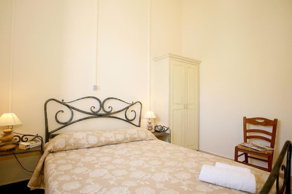 On The Beach Apartments Khóra Sfakíon Екстериор снимка